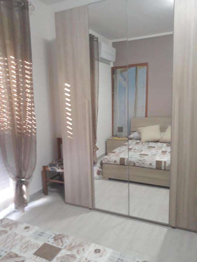 Holiday House Marlin Джардіні-Наксос Екстер'єр фото