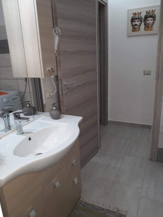 Holiday House Marlin Джардіні-Наксос Екстер'єр фото