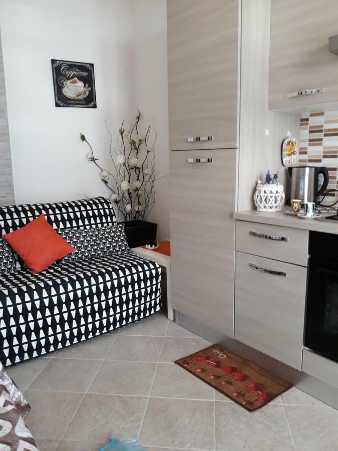 Holiday House Marlin Джардіні-Наксос Екстер'єр фото
